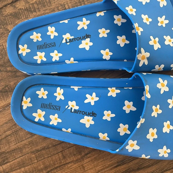 Melissa x Larroudé Pool Slides size 8 - Picture 6 of 7